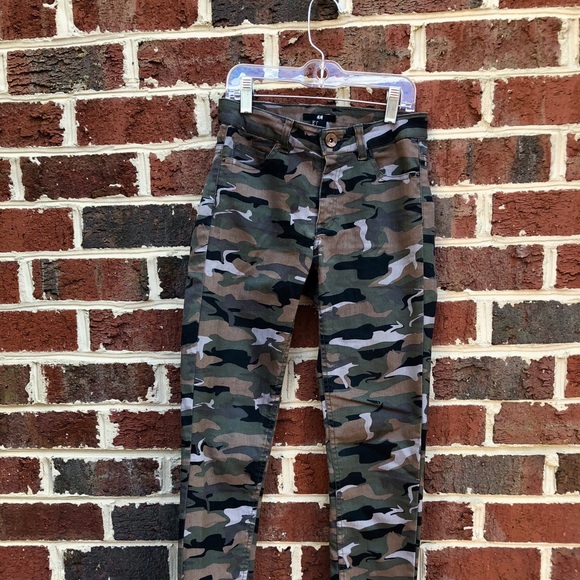 Camouflage Skinny Jeans - Picture 1 of 3
